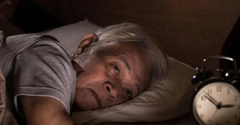Nem às 6 nem às 8: especialistas apontam melhor horário para acordar após os 60 anos