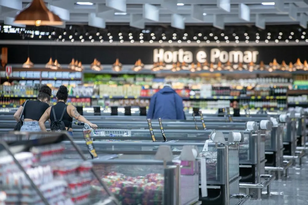 Supermercados liberados no feriado de Tiradentes no Vale do Aço
