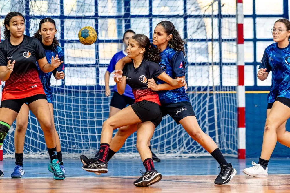 Equipe feminina da E.E. São Sebastião garante vaga na final do handebol no JEMG
